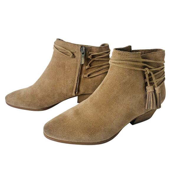 Vince Camuto Boots Size 7.5 Carlina Tassel Side Zip Ankle Bootie Beige Tan Suede - Picture 1 of 12